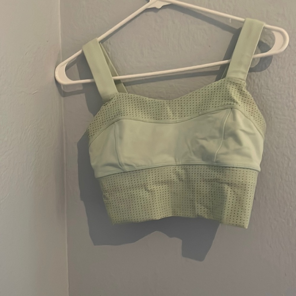 Lululemon cropped tank